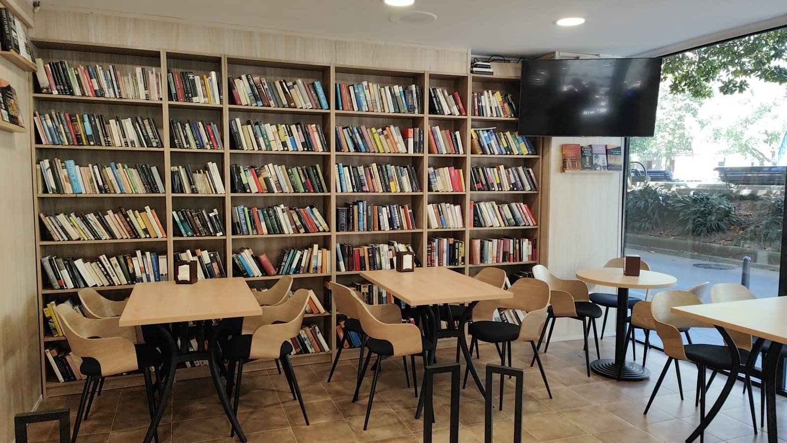 Bar Pacho interior